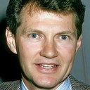 Andrew Robinson als Dr. Vinton