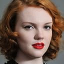 Shannon Purser als June Acosta