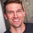 Sherrod Taylor als Larry