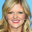 Arden Myrin als Lorraine