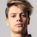 Jace Norman als Jeremy Martin