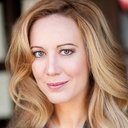 Renée Percy als Naomi