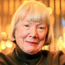 Rosaleen Linehan als Mrs. Gummidge