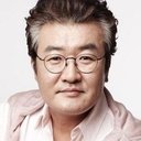 손종학 als Emissary (uncredited)