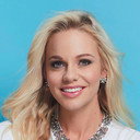 Hayley Owen als Leslie
