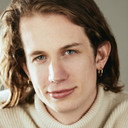 Sasha Gheesling als Andro