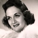 Laverne Andrews als Self - The Andrews Sisters