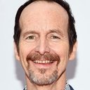 Denis O'Hare als Agent Doss