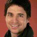 Chad McKnight als Simon