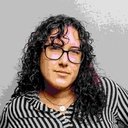 Mia Myra Hamilton als Interviewer
