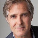 Henry Czerny als Dr. Moridis / Policeman #2 / Security Guard (voice)