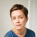 Émilie Dionne als Catherine