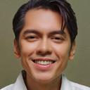 Carlo Aquino als Erik Vivencio
