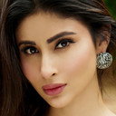 Mouni Roy als Rasmalai
