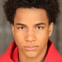 Terrell Ransom Jr. als Steve