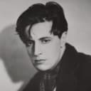 Ivor Novello als The Lodger Jonathan Drew