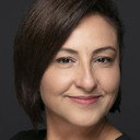 Özlem Tokaslan als Sonay