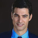 Guy Kapulnik als Flashback Photographer