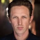 Jamie Timony als Liam Mason
