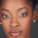 Kayla Davion als Joanne