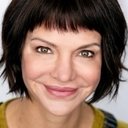 Susan Louise O'Connor als Leslie Hanrahan