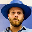 Claude Cobra als Self - Guest Artist