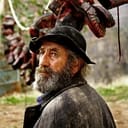 Omer Chawshin als Omer (Hotel Owner)