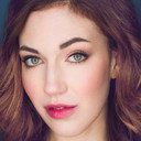 Emily Weider als Nikki