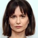 Katherine Waterston als Sylvia Harrison