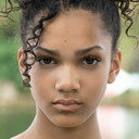Maïmouna Mbacke als Charly Neumann