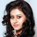 Maria John als Jasmin