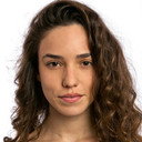 Virginia Apicella als Adele