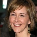 Cynthia Stevenson als Mrs. Leonard