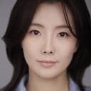 Ha Ji-eun als Eun-Dong's Wife