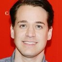 T.R. Knight als Kenny