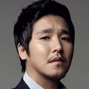 Han Soo-hyun als Drone Technician