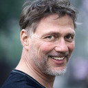 Björn Bugri als Police officer