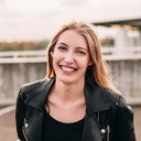 Inga Käfer als Benza's Client