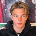 Lance Hedman Graaf als Self