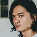 Victor Medina als Ian (The Bully)