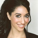 Sarena Khan als Tiffany