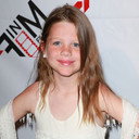 Lily Solange Hewitt als Moosie