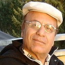Hassan Afify als عاطف مصمم الاستعراضات