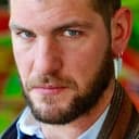 Thibault Villette als Mathias