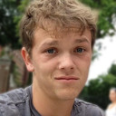 Matthew Lowe als Self