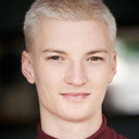 Osian Morgan als Terrence