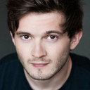 Ned Derrington als Theatre Actor