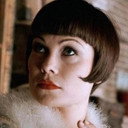 Antonia Ellis als Rita La Rousse