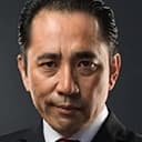 Eiji Mihara als Japanese Announcer