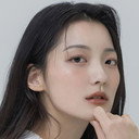 Kim Seung Hye als Lee Sa-ra